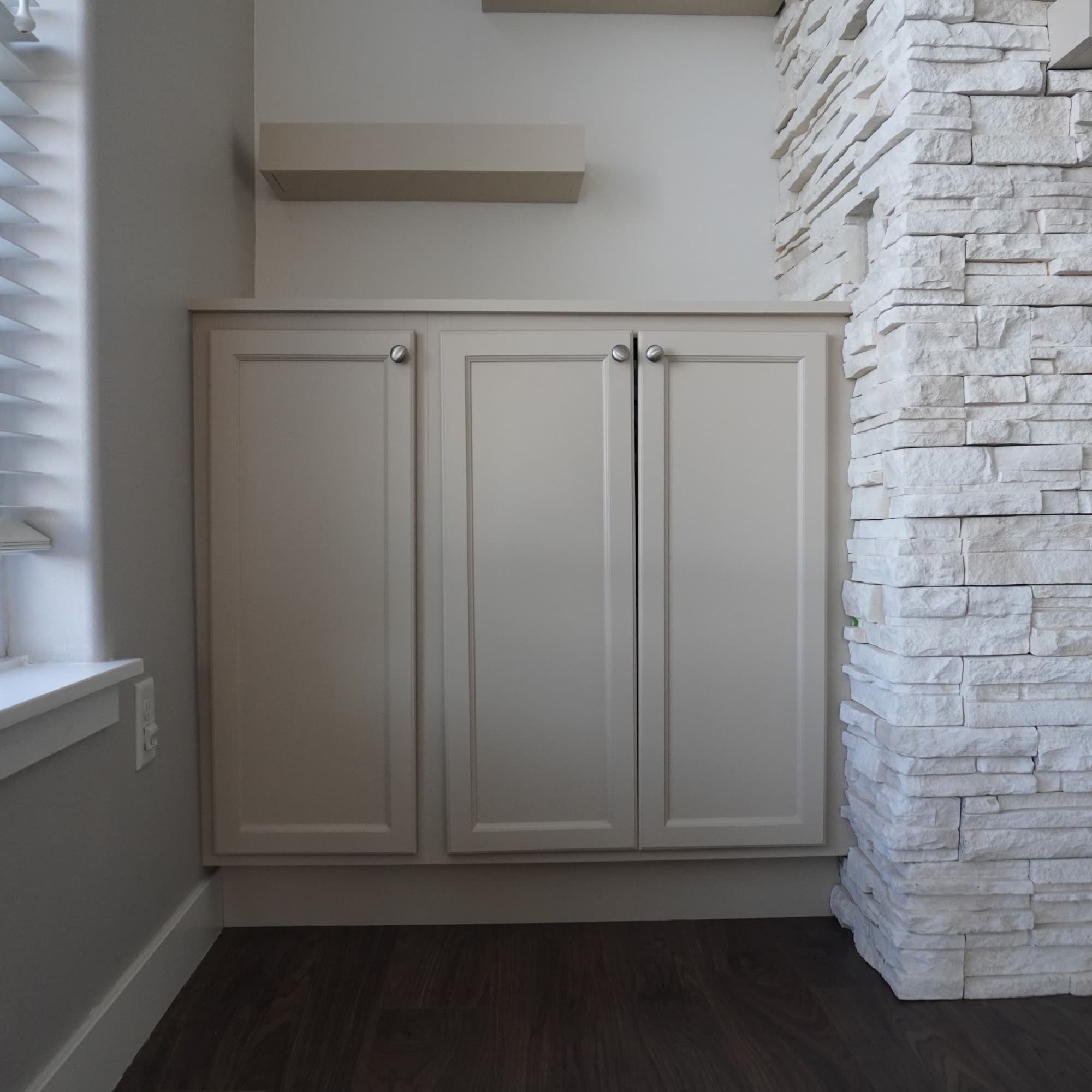 Completed interior painting project by G & G Painting in Eastern Iowa (4)